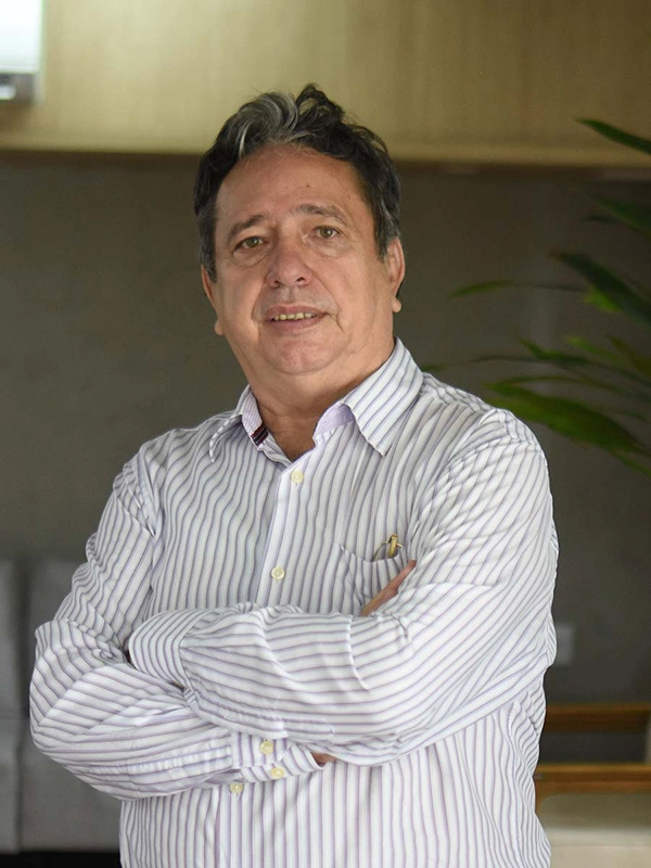 Dr. Gilmário Holanda Almeida